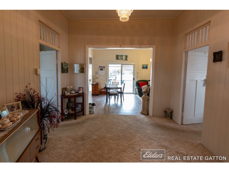 2 Hallas Street, Gatton QLD 4343