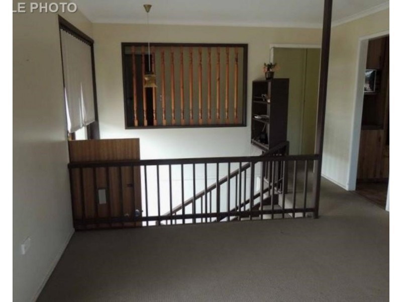 11 CRESTVIEW AVENUE, Gatton QLD 4343