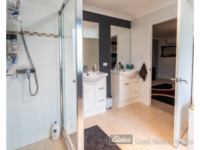 4 Cockatoo Drive, Adare QLD 4343