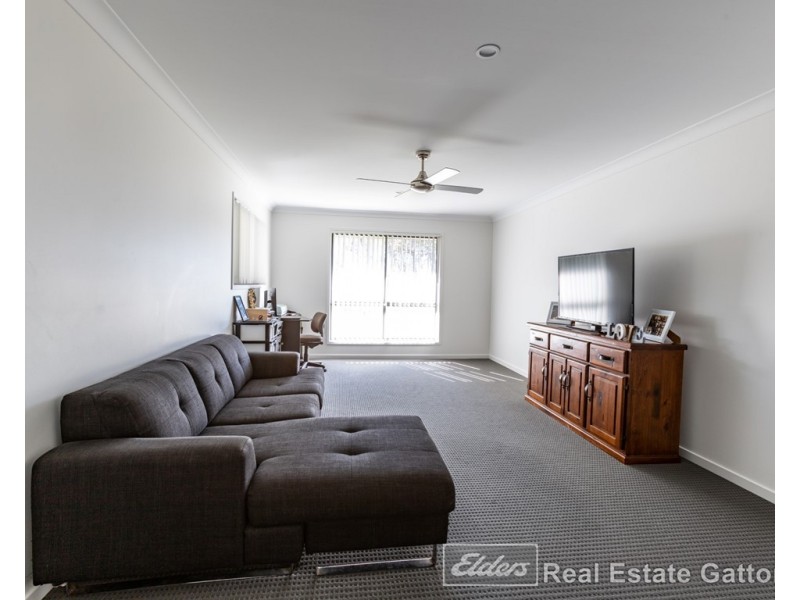 8 Brolga Way, Adare QLD 4343