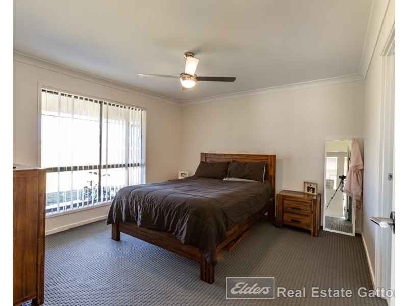 8 Brolga Way, Adare QLD 4343