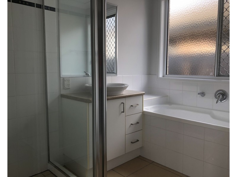 89 DOUGLAS MCINNES DRIVE, Laidley QLD 4341