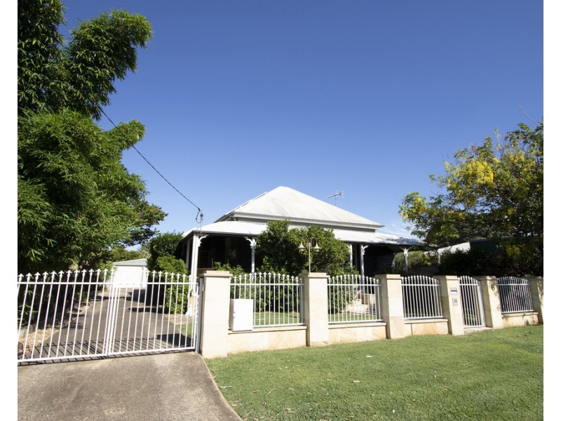 6 HERBERT STREET, Laidley QLD 4341