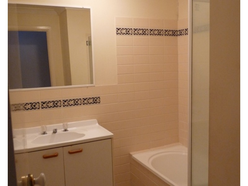 4/2 GAUL STREET, Gatton QLD 4343