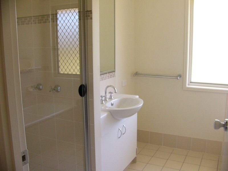 6 KENNETH AVENUE, Laidley QLD 4341