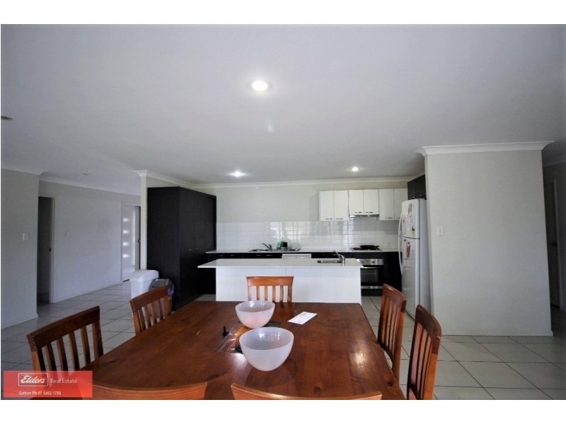 8 Boysen Court, Adare QLD 4343