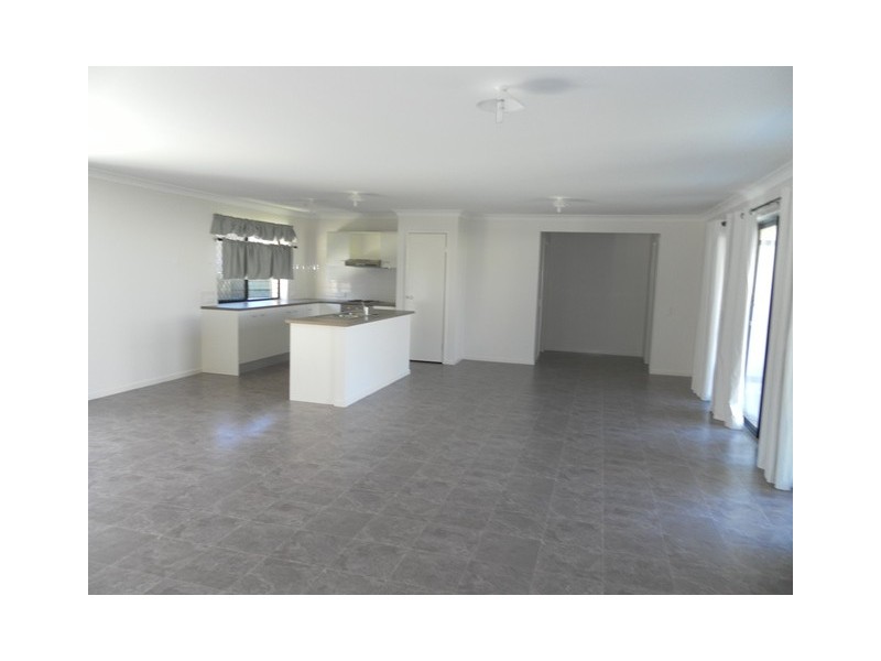 10 RAYMONT CRESCENT, Gatton QLD 4343