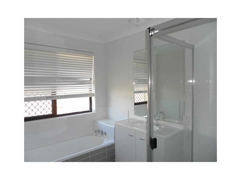 10 RAYMONT CRESCENT, Gatton QLD 4343