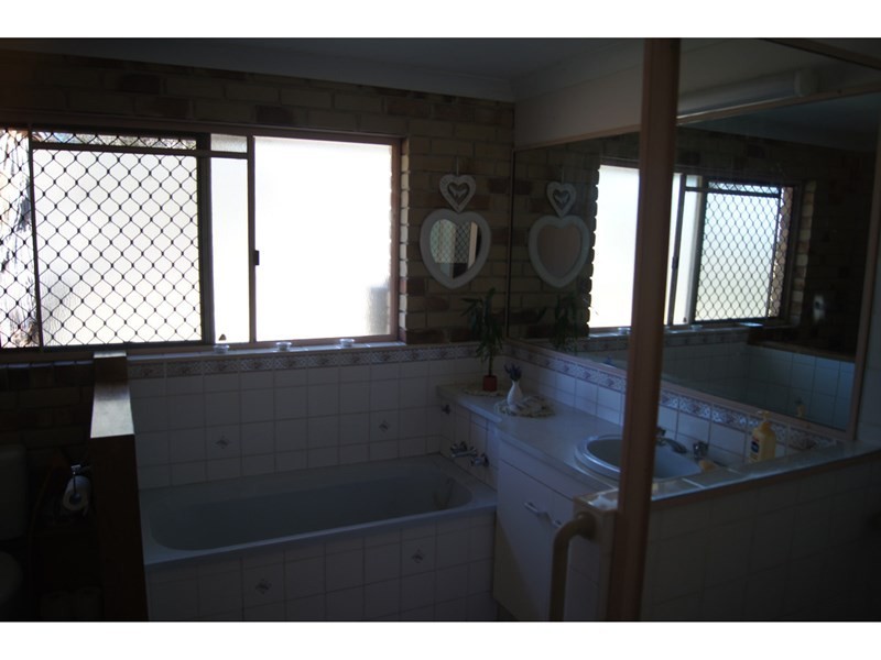 18 HASLINGDEN ROAD, Lockyer Waters QLD 4311