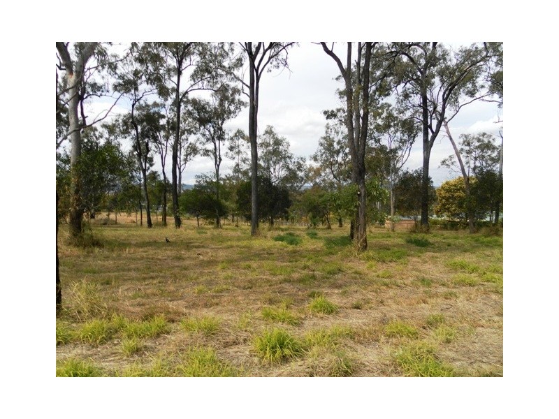 158 LAKES DRIVE, Laidley Heights QLD 4341