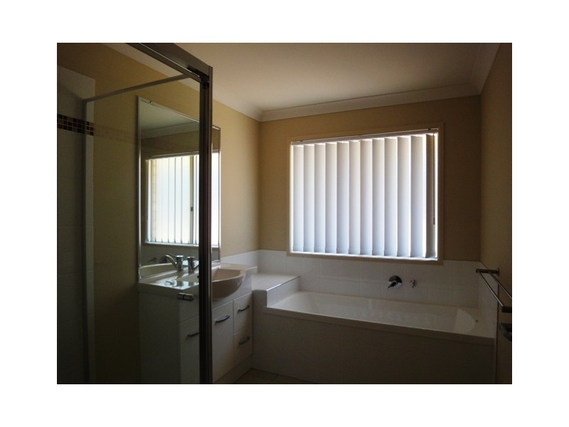 Adare QLD 4343