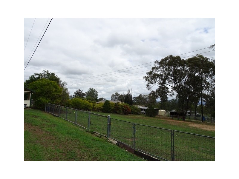 55 Cricket Road, Regency Downs QLD 4341