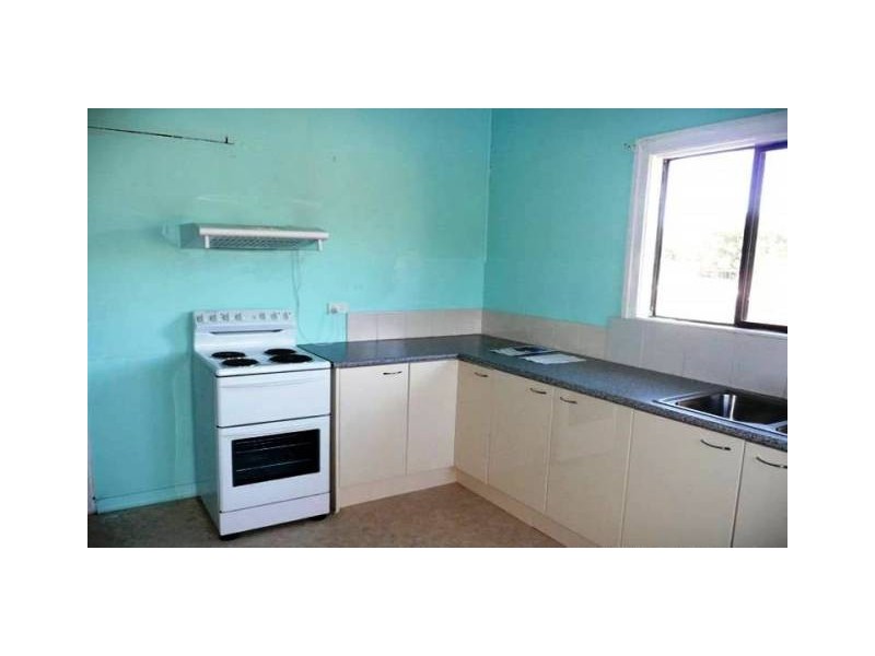 31 Roberts St, Forest Hill QLD 4342