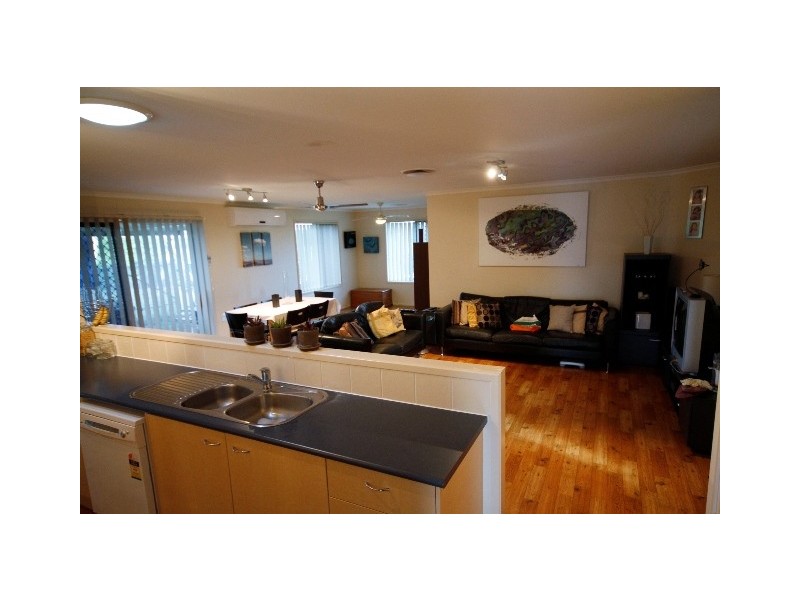 73 Parklea Drive, Placid Hills QLD 4343