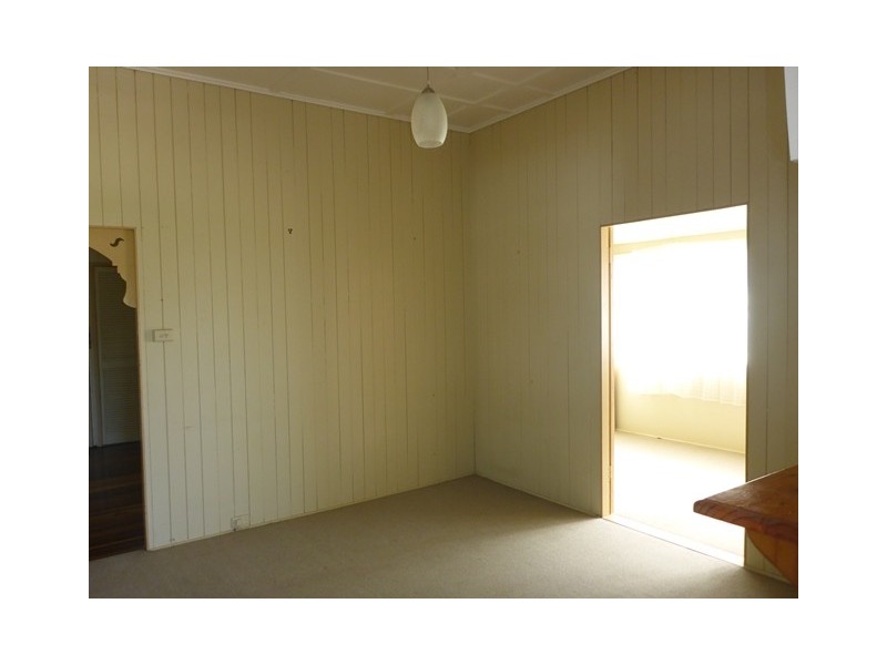 34 Victor Street, Grantham QLD 4347