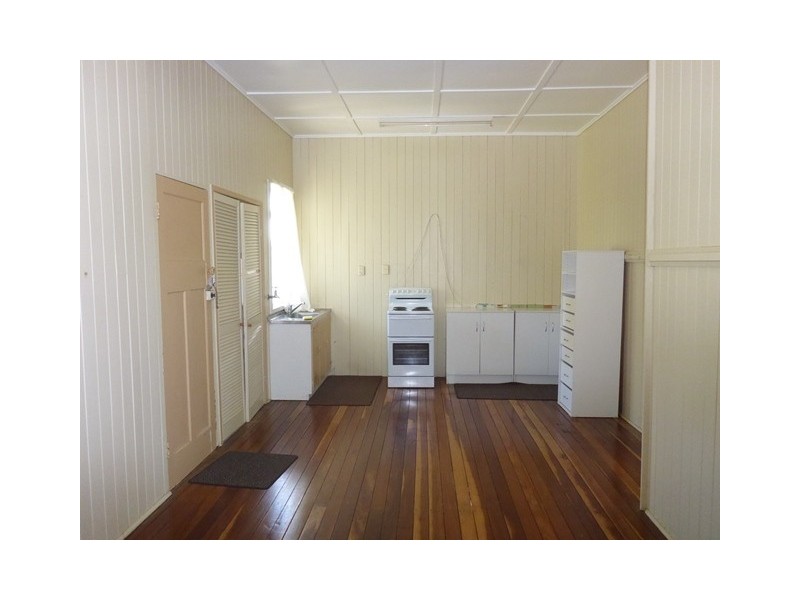 34 Victor Street, Grantham QLD 4347