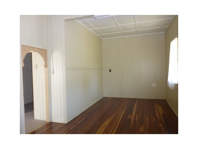 34 Victor Street, Grantham QLD 4347