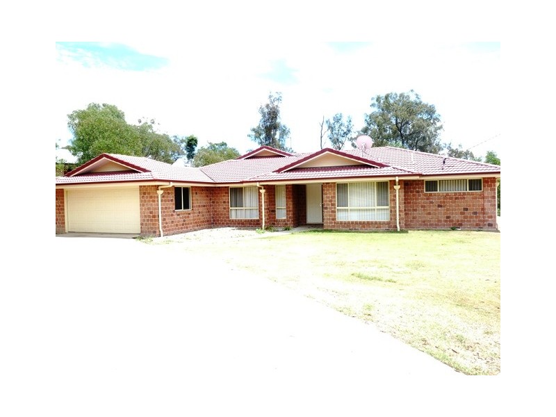 25 Bentley Drive, Regency Downs QLD 4341