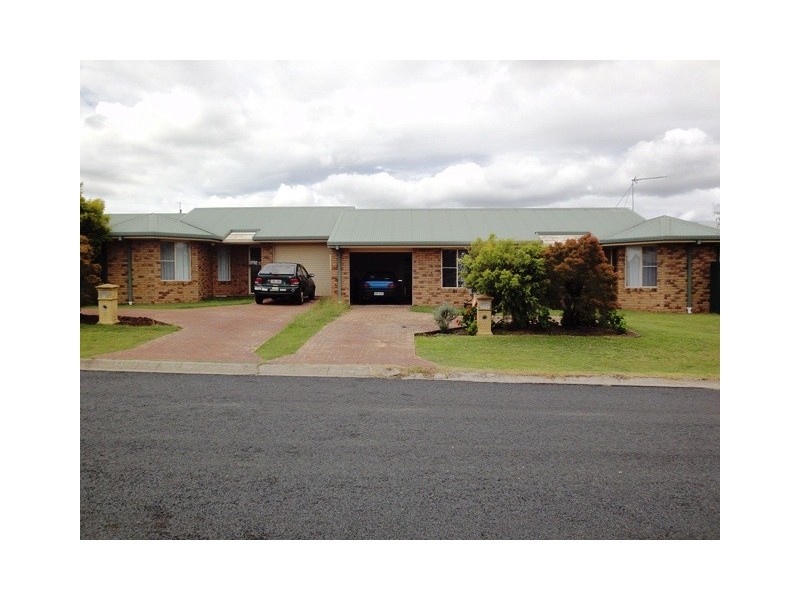 1/15 Metcalf, Gatton QLD 4343