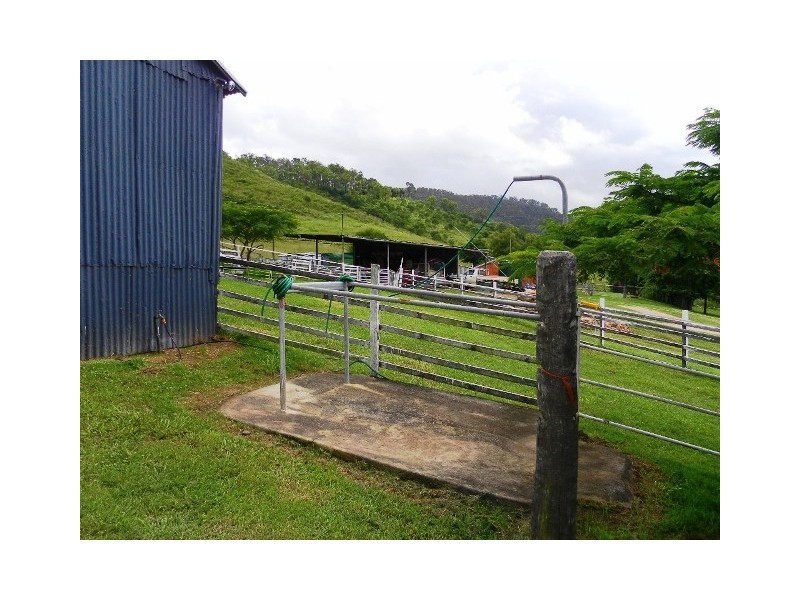 520 Dry Gully Road, Mount Whitestone QLD 4347