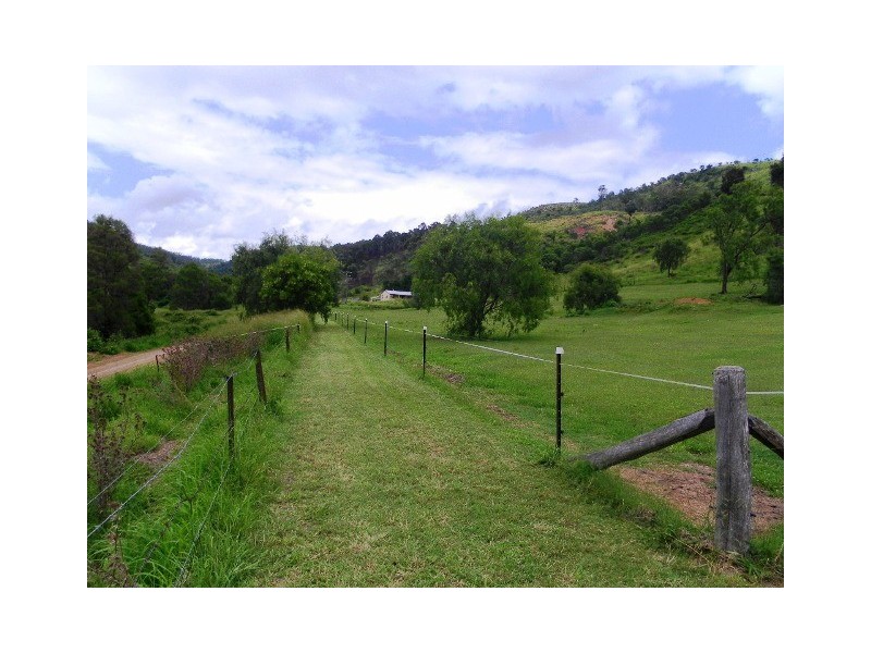 520 Dry Gully Road, Mount Whitestone QLD 4347