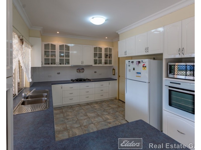 7 Waterview Crescent, Lake Clarendon QLD 4343