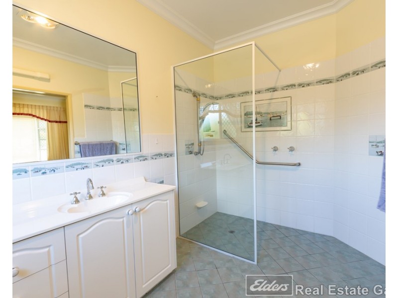 7 Waterview Crescent, Lake Clarendon QLD 4343