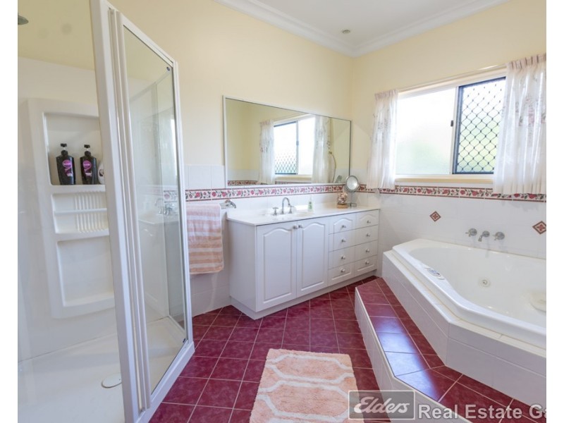 7 Waterview Crescent, Lake Clarendon QLD 4343