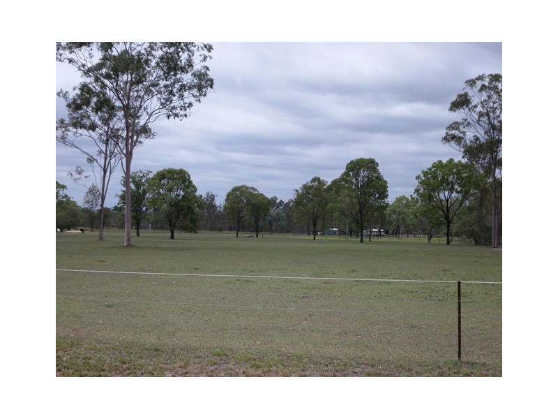 7 Fleur Crescent, Lockyer Waters QLD 4311