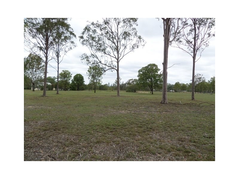 7 Fleur Crescent, Lockyer Waters QLD 4311