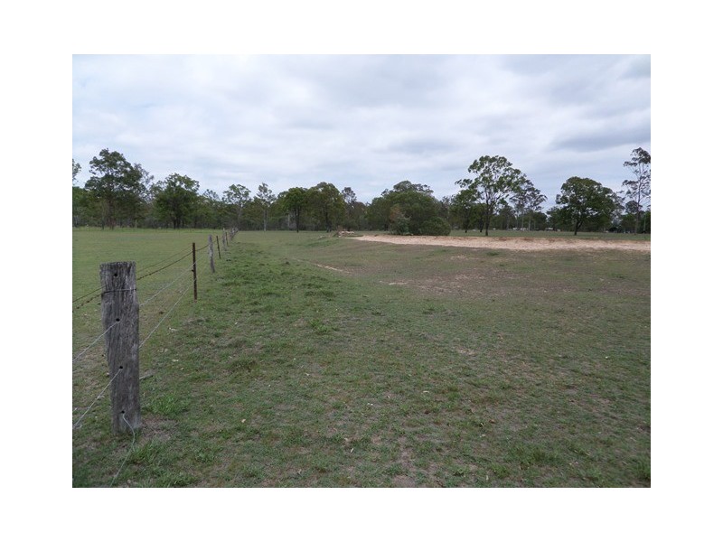 7 Fleur Crescent, Lockyer Waters QLD 4311