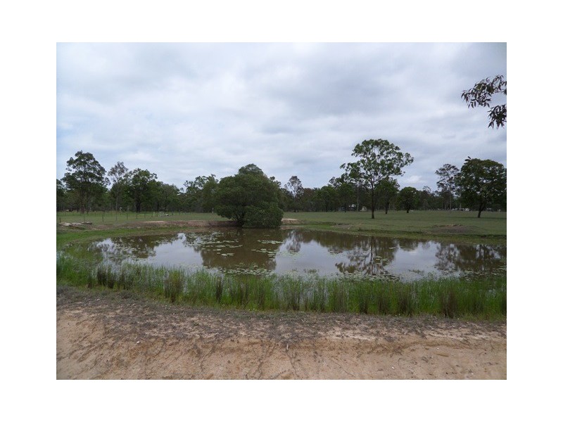 7 Fleur Crescent, Lockyer Waters QLD 4311