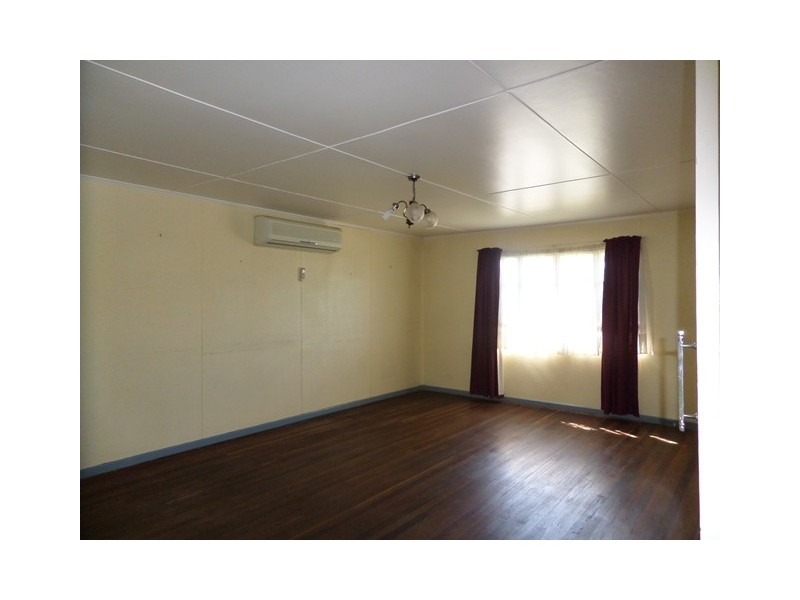 9 Logan Street, Gatton QLD 4343