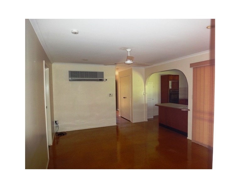 8 Raymont Crescent, Glenore Grove QLD 4342