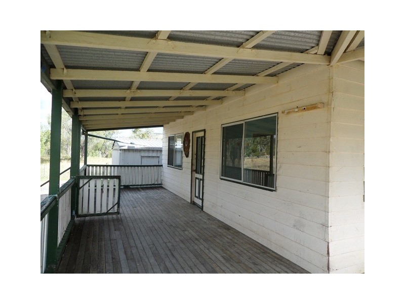 20 Mt Berryman Rd, Blenheim QLD 4341