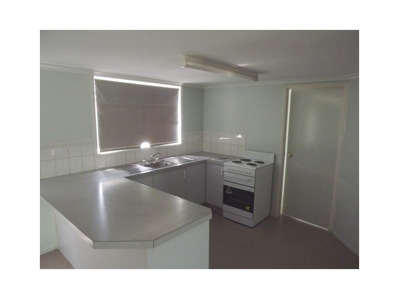 Unit 4 7 Allan St, Gatton QLD 4343