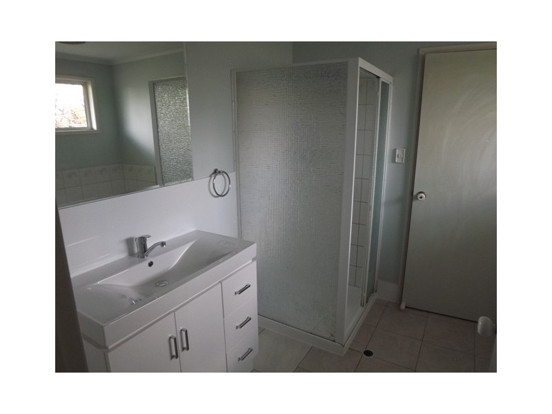 Unit 4 7 Allan St, Gatton QLD 4343