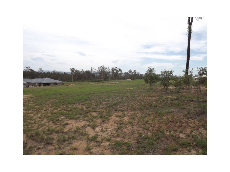 33 Banksia Rd, Gatton QLD 4343