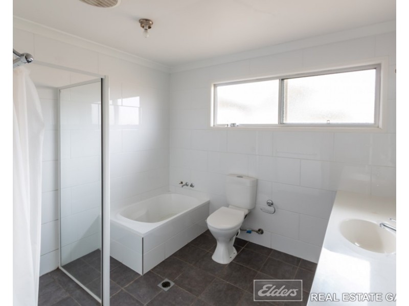 158 Railway St, Gatton QLD 4343