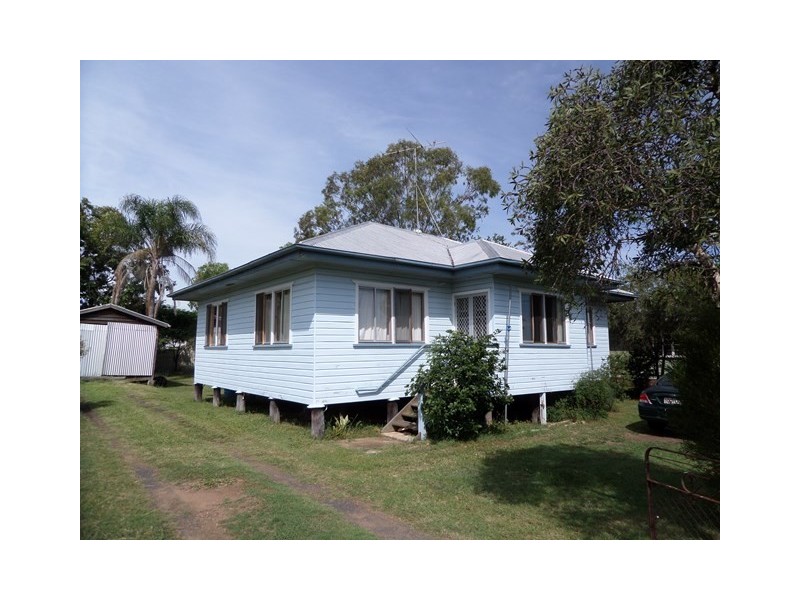 16 Ford Street, Gatton QLD 4343