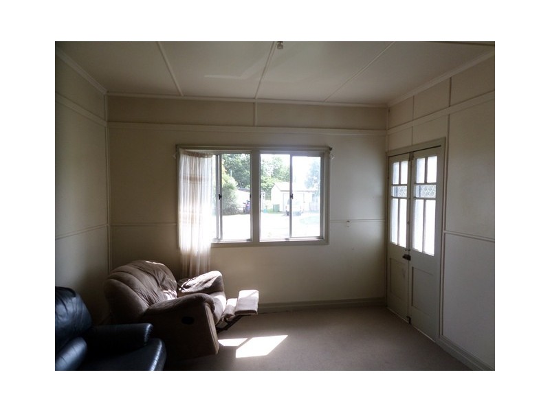 16 Ford Street, Gatton QLD 4343