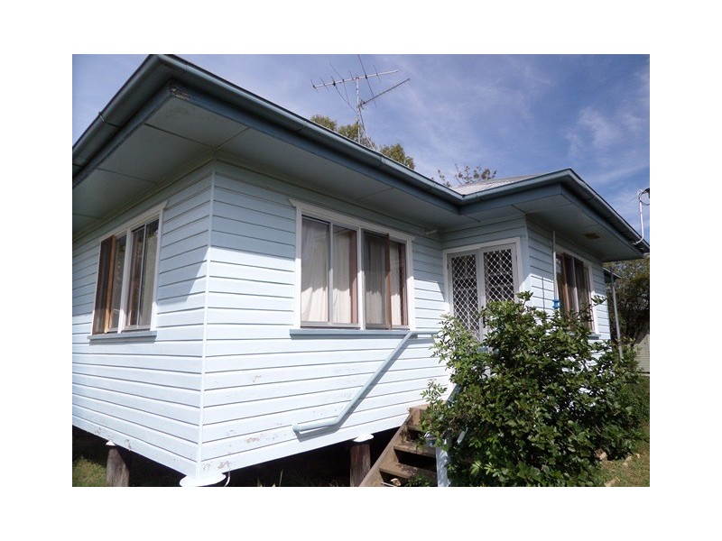 16 Ford Street, Gatton QLD 4343