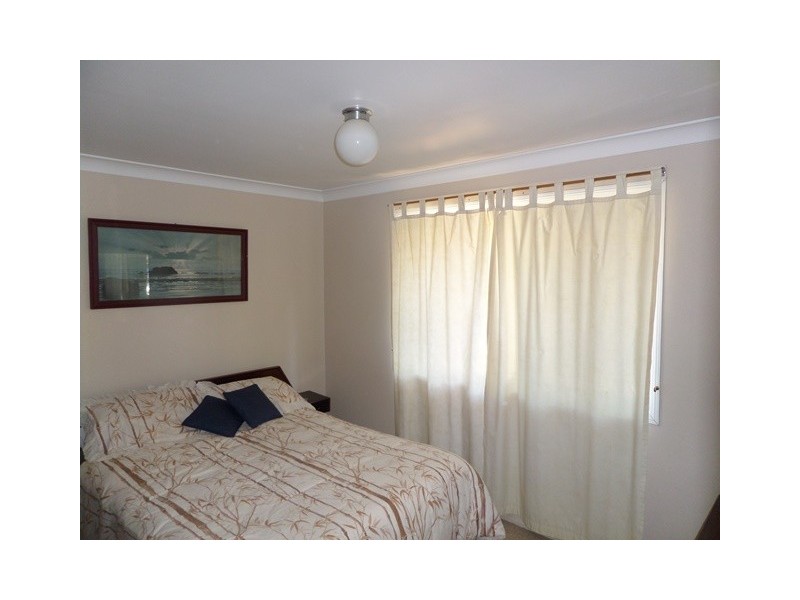 42 Buckingham Court, Mount Hallen QLD 4312