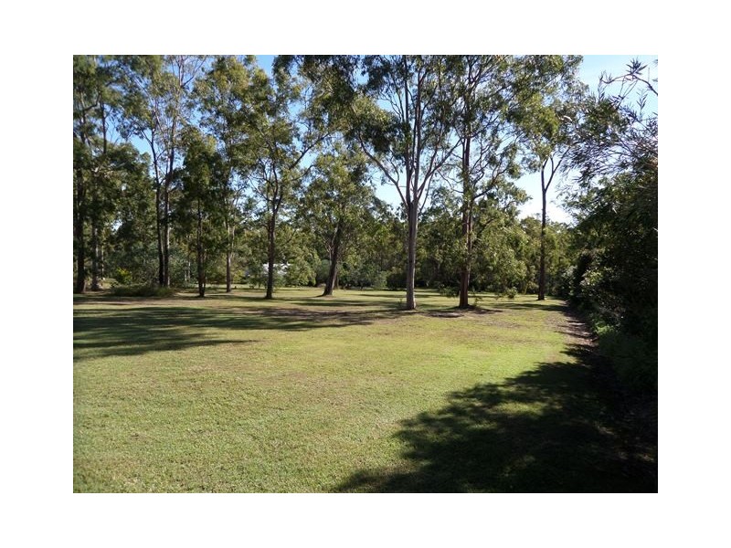 42 Buckingham Court, Mount Hallen QLD 4312