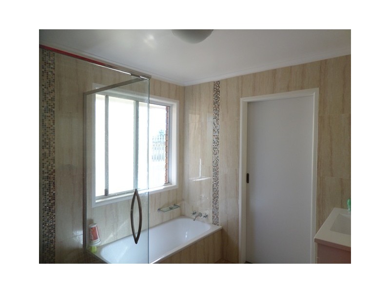 76 Thomas St, Laidley QLD 4341