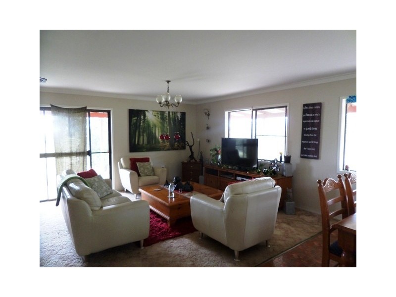 681 Lowood Minden Rd, Coolana QLD 4311