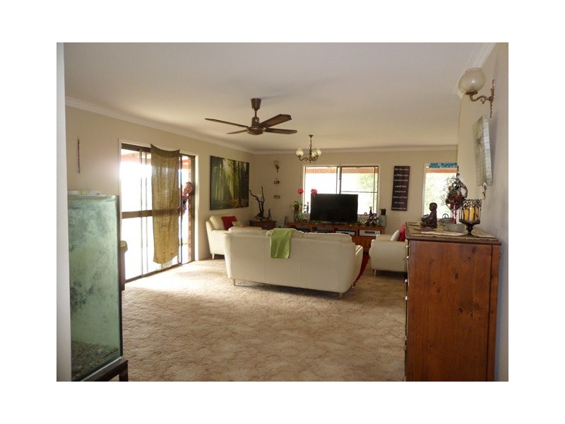 681 Lowood Minden Rd, Coolana QLD 4311