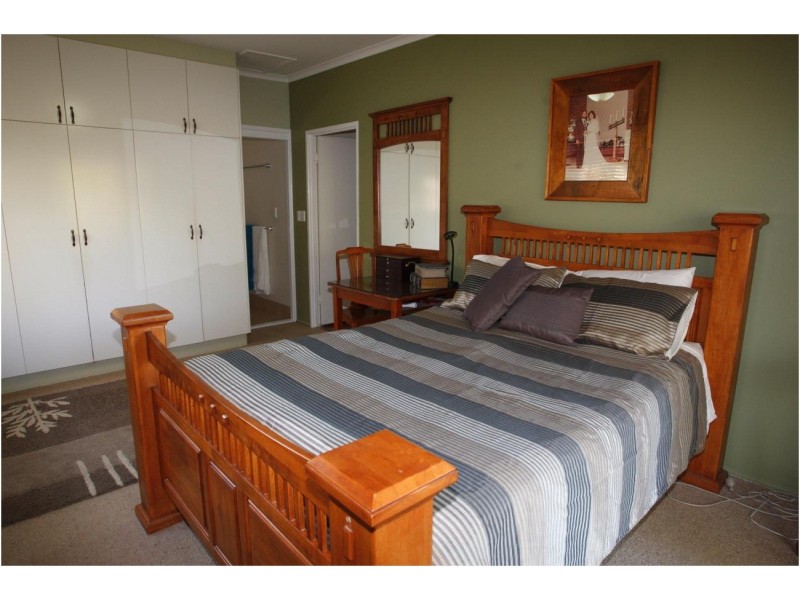 117 Brigalow St, Placid Hills QLD 4343