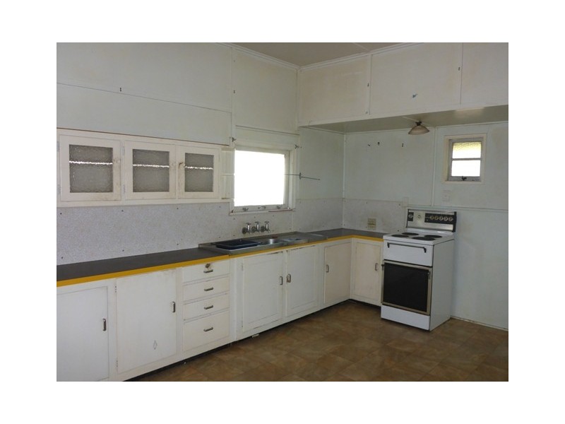 56 East St, Gatton QLD 4343