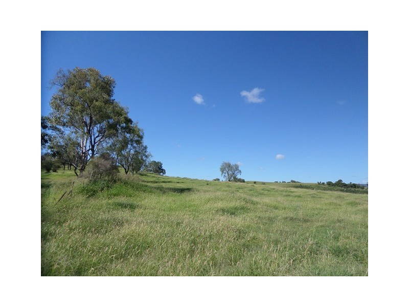 657 Ropeley Rockside Road, Ropeley QLD 4343